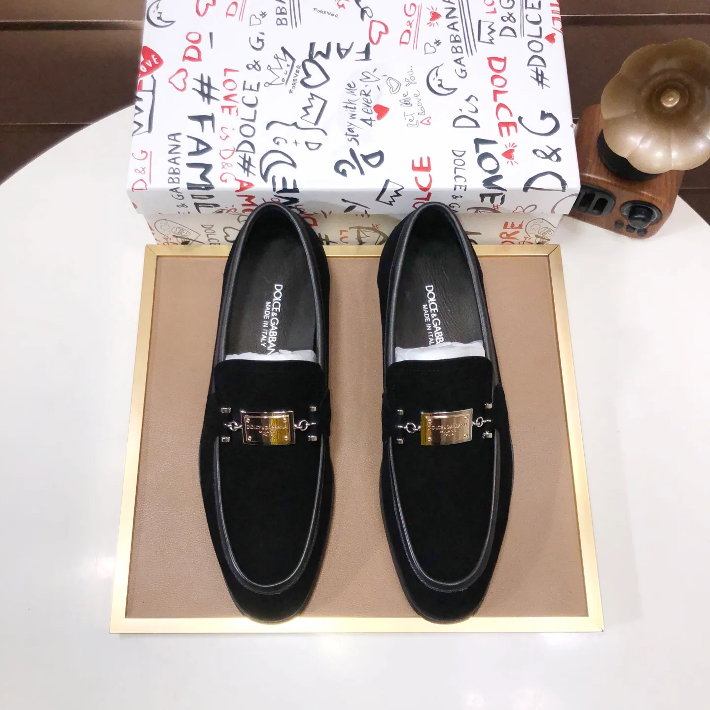 Ex-factory price 500💰DG top quality🔍🔍men's new leather shoes🚹Sold simultaneously at counters⚠Shoe uppers are imported cowhide from Italy, fully imported cowhide lining, imported accessories💪💪, completely 1⃣️ to 1⃣️replica🇮🇹 💪💪, ⚠Sole: The original sole is specially provided by the original factory, the exclusive movable molded sole is super comfortable, ⚠The original factory follows the order, 🔍🔍high quality, you can enter and exit the counter at will, welcome to compare ⚠Number of sizes: 38-44 (45 customized)
